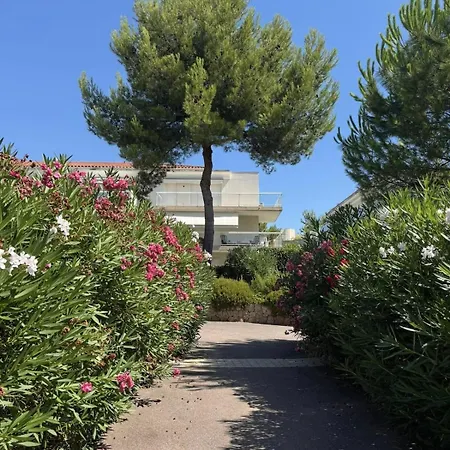 Apartamento With Pool, Parking, Close To The Antibes