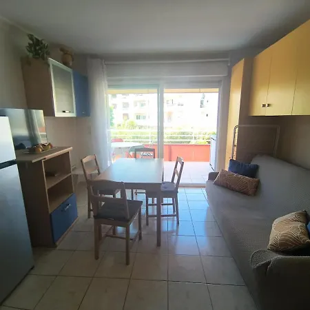 Apartamento With Pool, Parking, Close To The Antibes